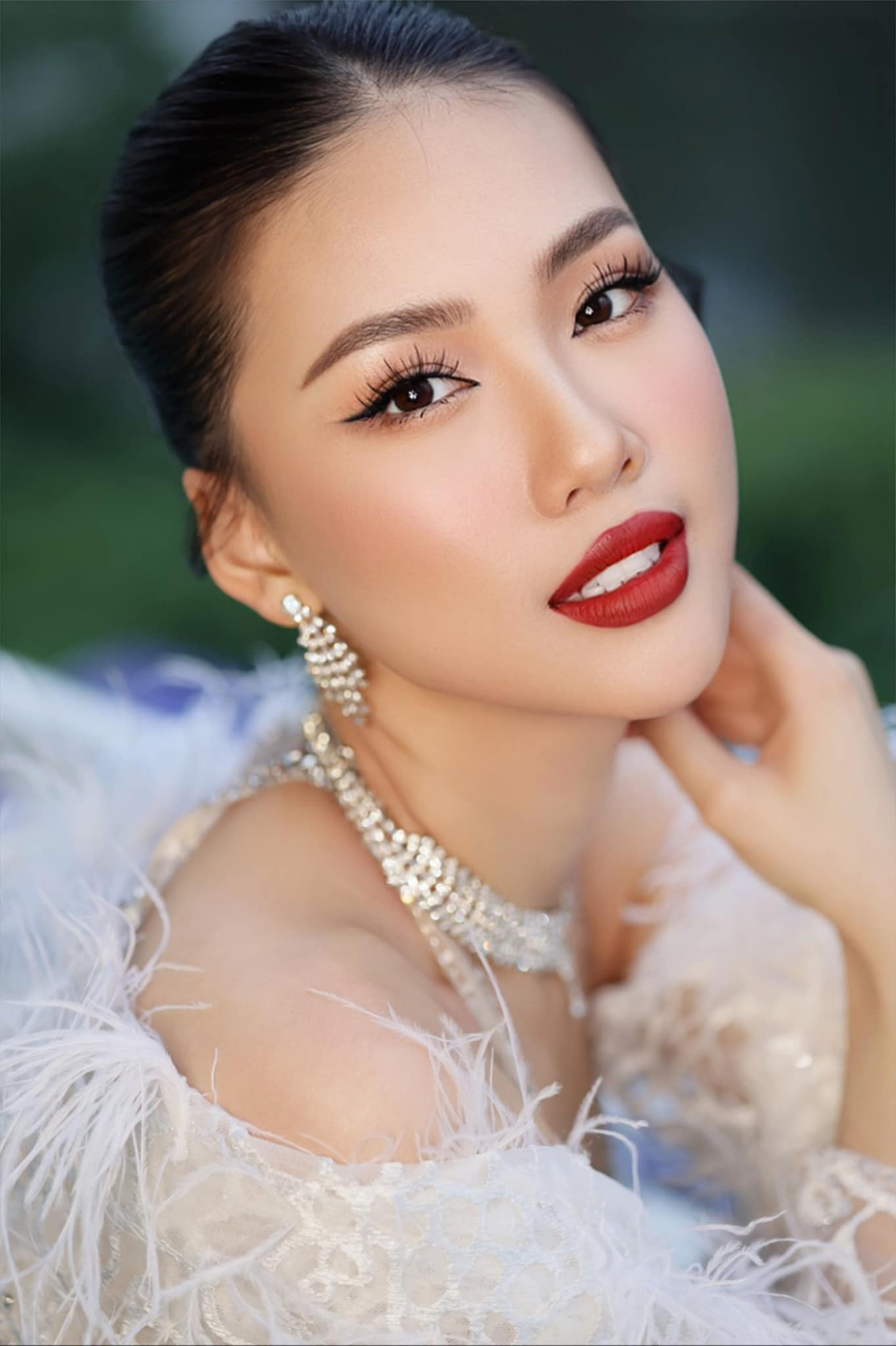 “Nàng hậu thị phi” Bùi Quỳnh Hoa (Phần 1)