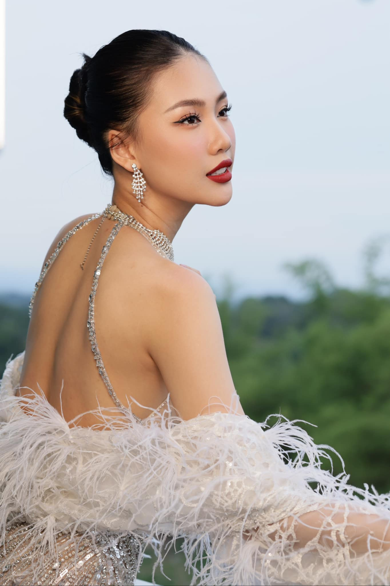 “Nàng hậu thị phi” Bùi Quỳnh Hoa (Phần 1)